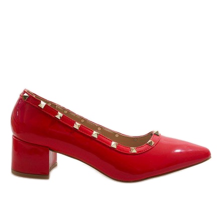 Mustat lakkapumput X-70-pylväässä punainen