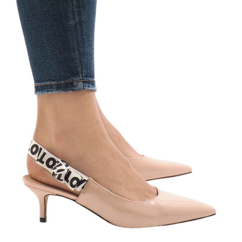 Vaaleanpunaiset pumput HD-28-kantapäässä vaaleanpunainen