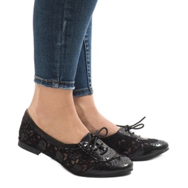 HC236 mustat pitsi -lenkkarit