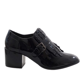 Mustat lakatut korkokengät PZY-02