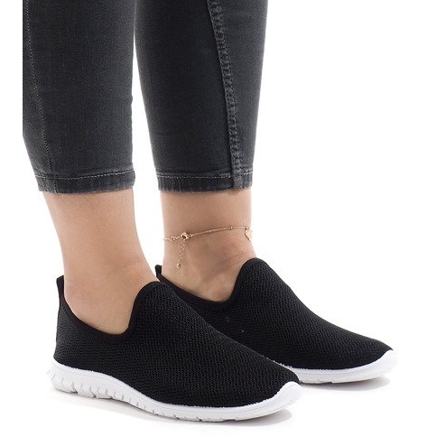 Mustat urheilukengät 909-17