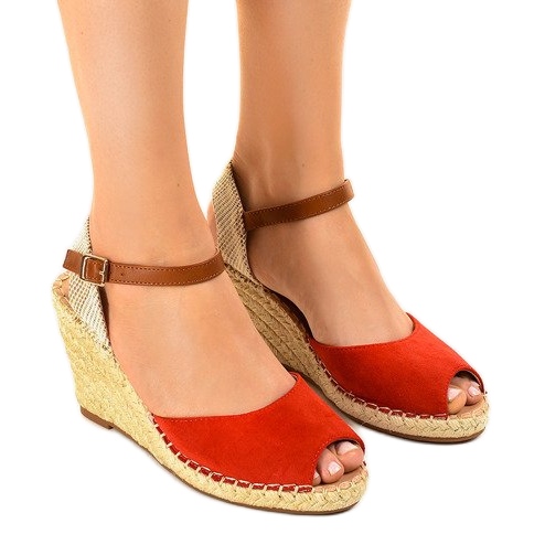 Punaiset kiilamaiset sandaalit 2895 punainen