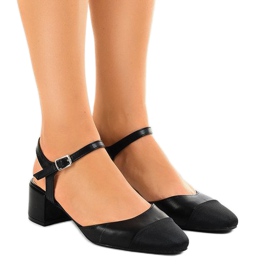 Mustat pumput 5095 -pylväässä