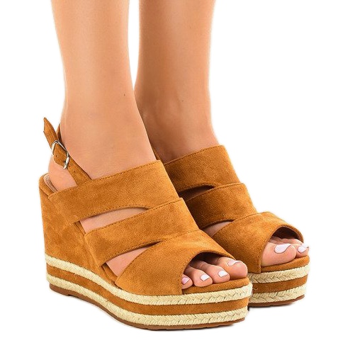 Ruskeat espadrillit kiilassa FG6