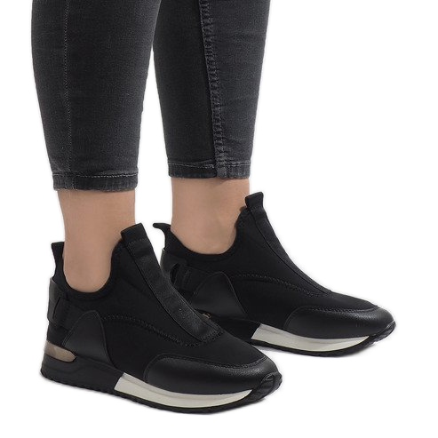 Mustat lenkkarit Lycra R-403: sta valkoinen