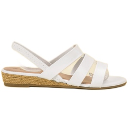 Fama Mokkanahkaiset sandaalit, joissa kuminauha valkoinen