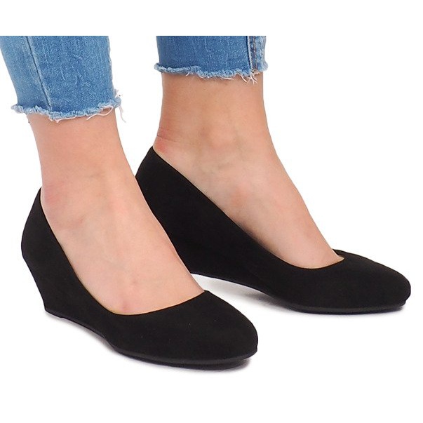 Mokkanahkaiset kiilapumput MB188-48 musta