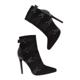 Mustat saappaat nastalla mustalla BKKX1150 musta