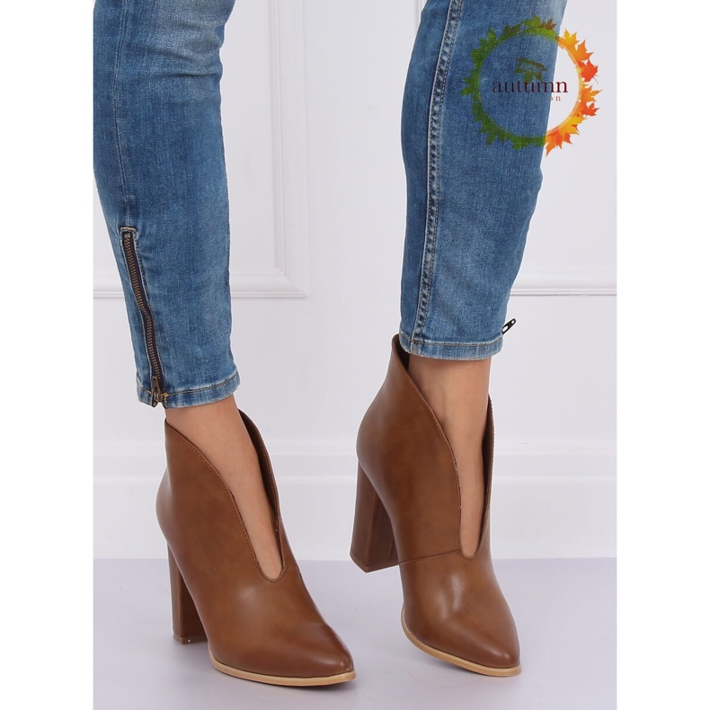 Ruskeat saappaat, joissa leikattu RB38P kameli