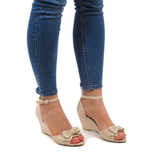 Kiilasandaalit F1-43 Beige