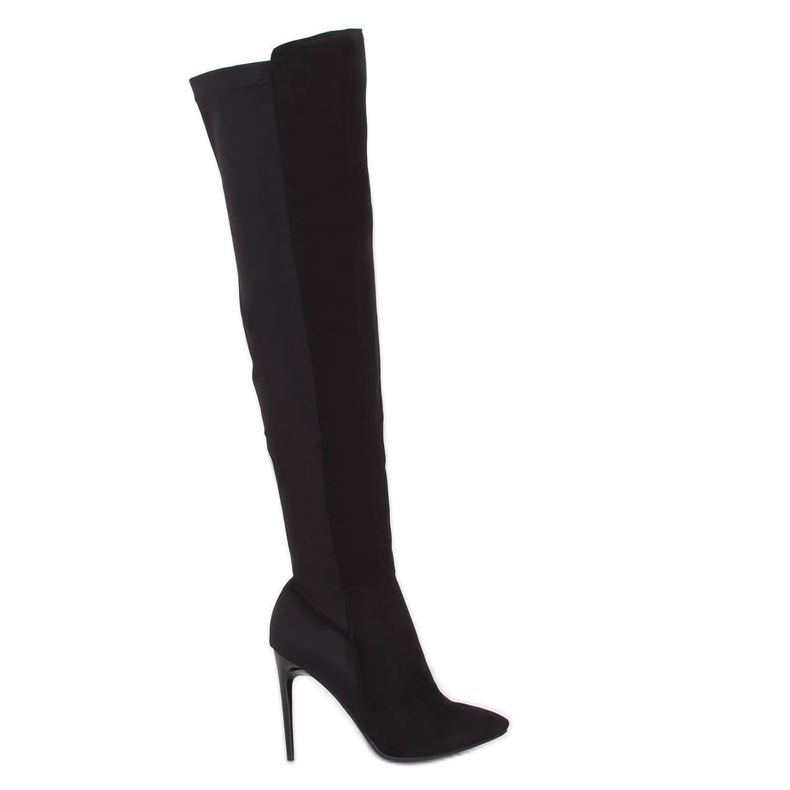 Mustat saappaat nastassa 0H010 Musta