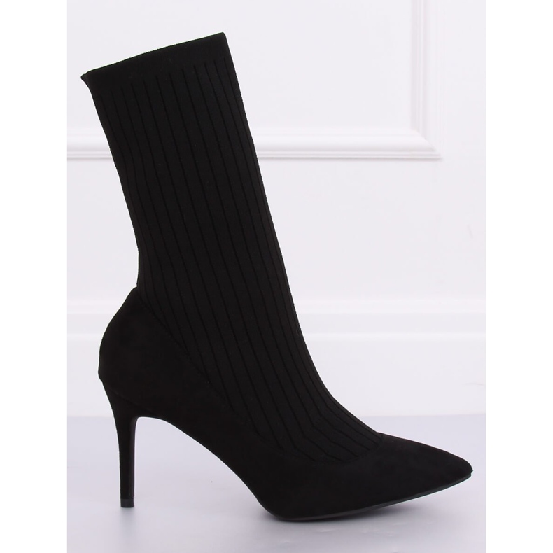 Mustat saappaat, joissa yläosa musta T5033 musta