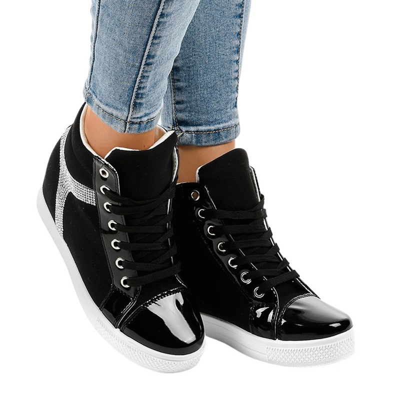 Mustat kiilamaiset lenkkarit paljeteilla AN2959