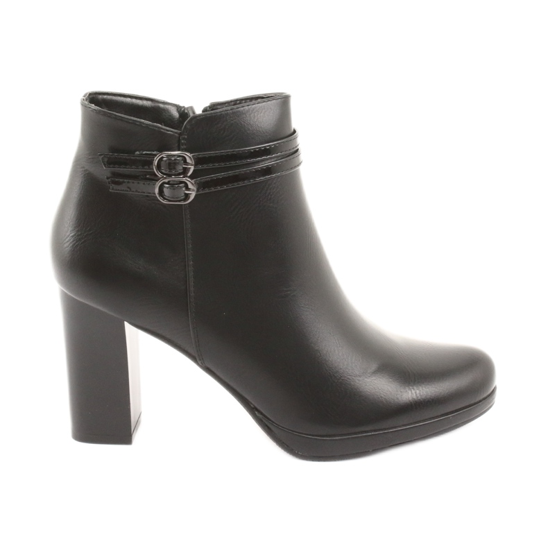 M.Daszyński Naisten saappaat postauksessa musta