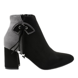 Mustat mokkanahkaiset nilkkurit H372 -pylväässä harmaa