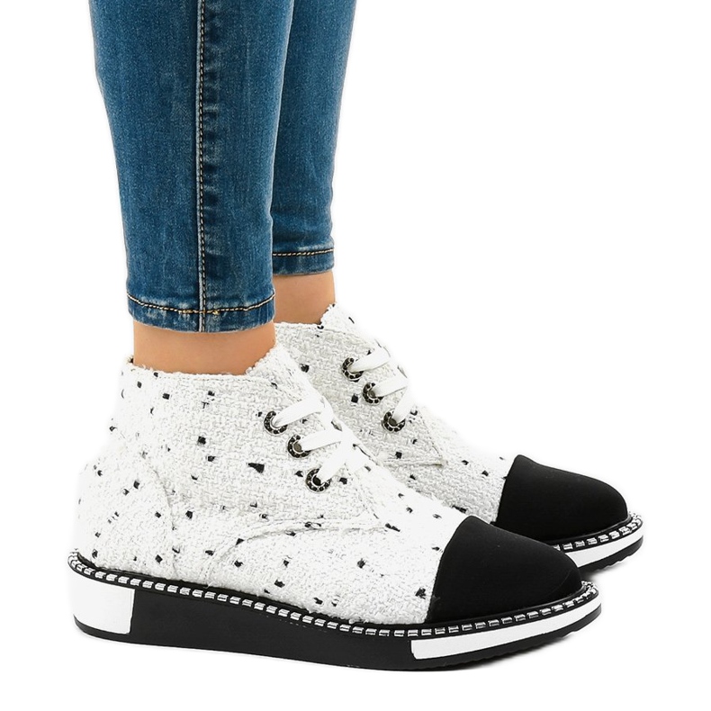 Valkoiset nauhakengät TS1811 valkoinen