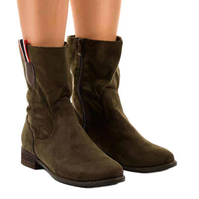 Vihreät eristetyt litteät saappaat 99-110