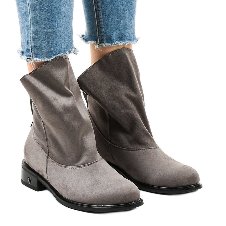 Harmaat litteät eristetyt saappaat 6672-7