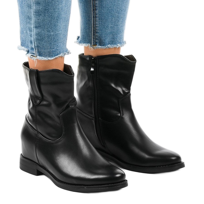 Mustat eristetyt cowboy-saappaat G-7607