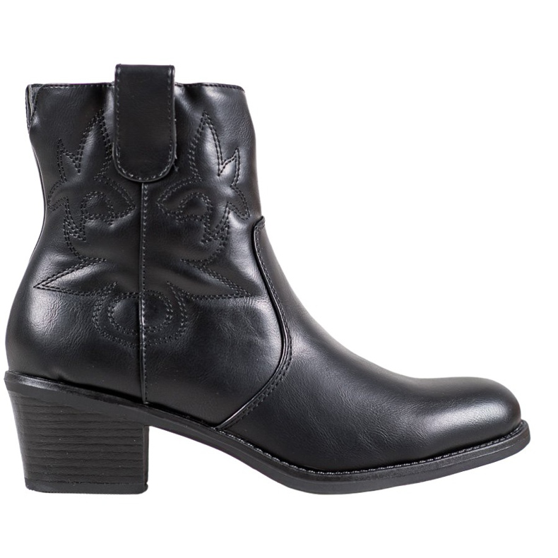 Nio Nio Mustat lehmätytöt, joissa on kuvio