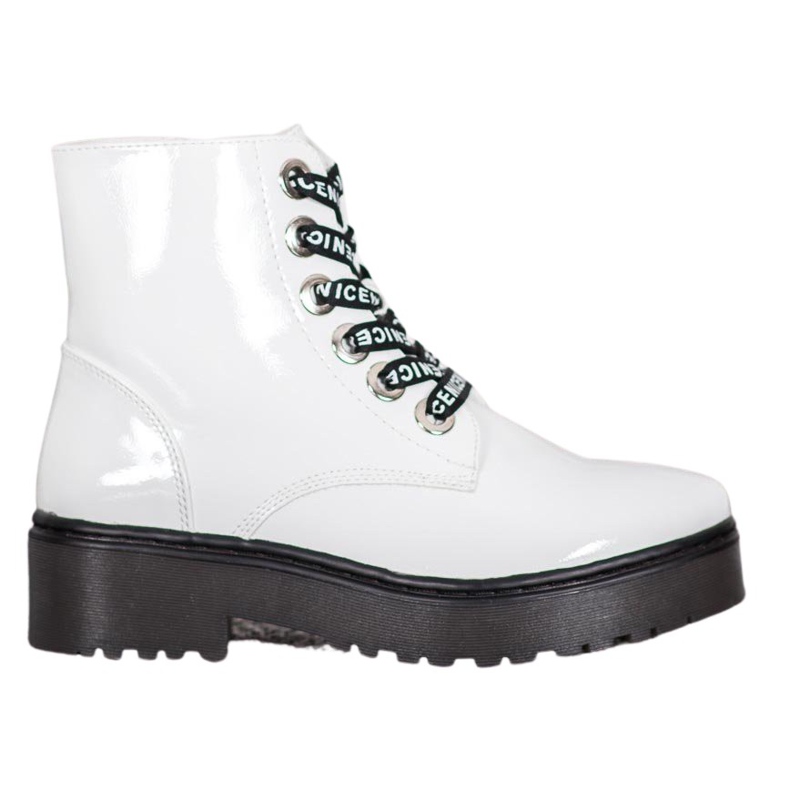 Sergio Leone Valkoiset kengät lavalla valkoinen