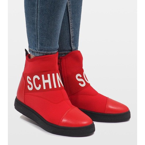 Punaiset XY-38-eristetyt vaahtosaappaat punainen