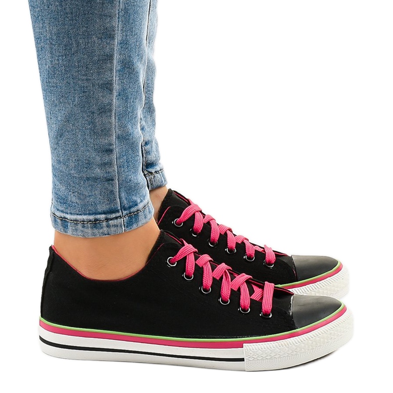 Mustat klassiset matalat tennarit W03 vihreä