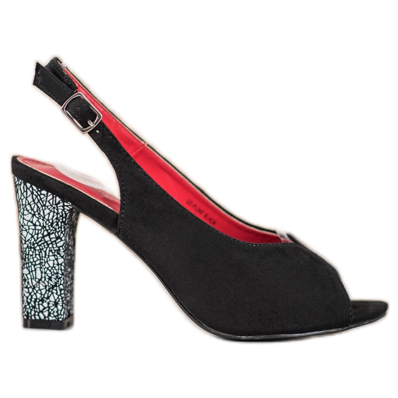 Goodin Sandaalit koristeellisella kantapäällä musta