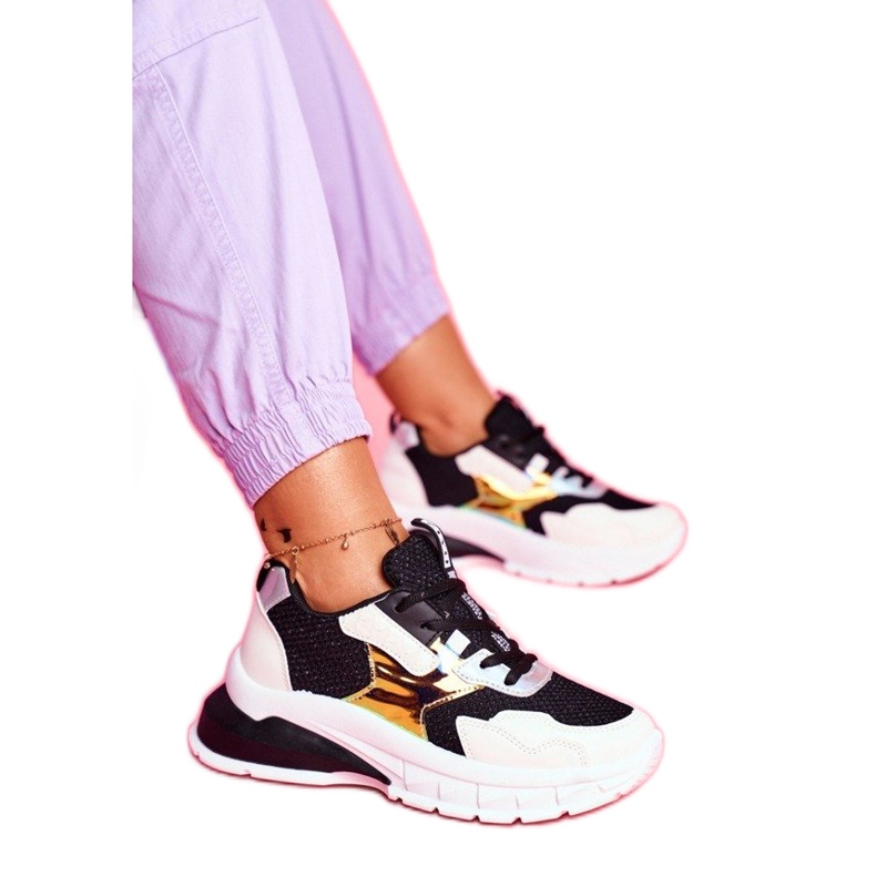 SEA Mustat LA82 -urheilukengät valkoinen