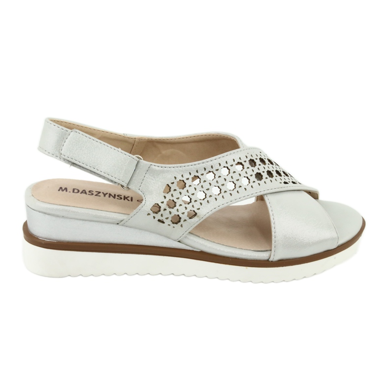 M.Daszyński Hopeiset sandaalit kiilassa Daszyński 1838 harmaa