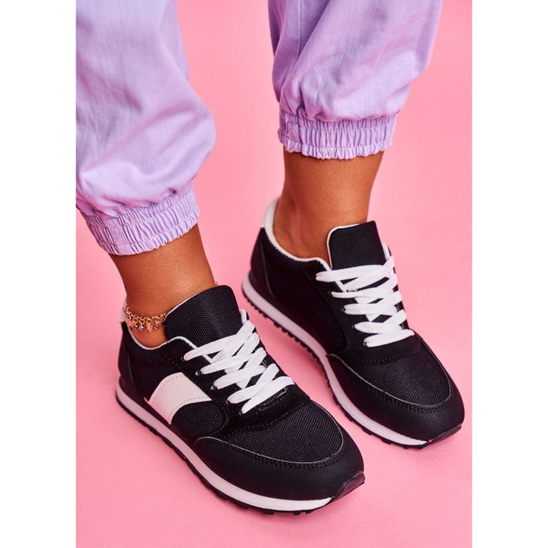 SEA Mustat naisten urheilukengät BL189