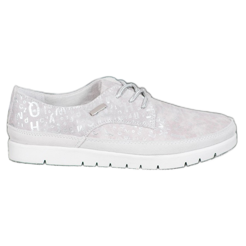 Filippo Nahka murtuu alustalla harmaa