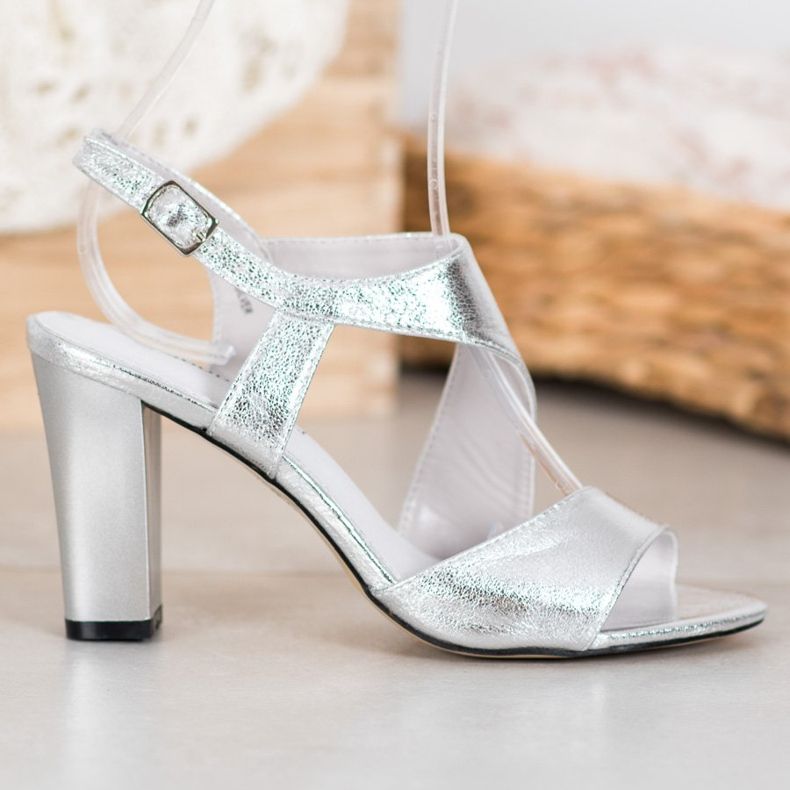 Goodin Hopeiset sandaalit hopea