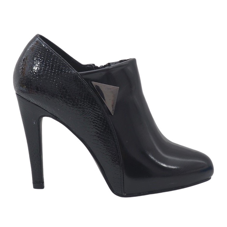 Mustat LEI-46 korkokengät