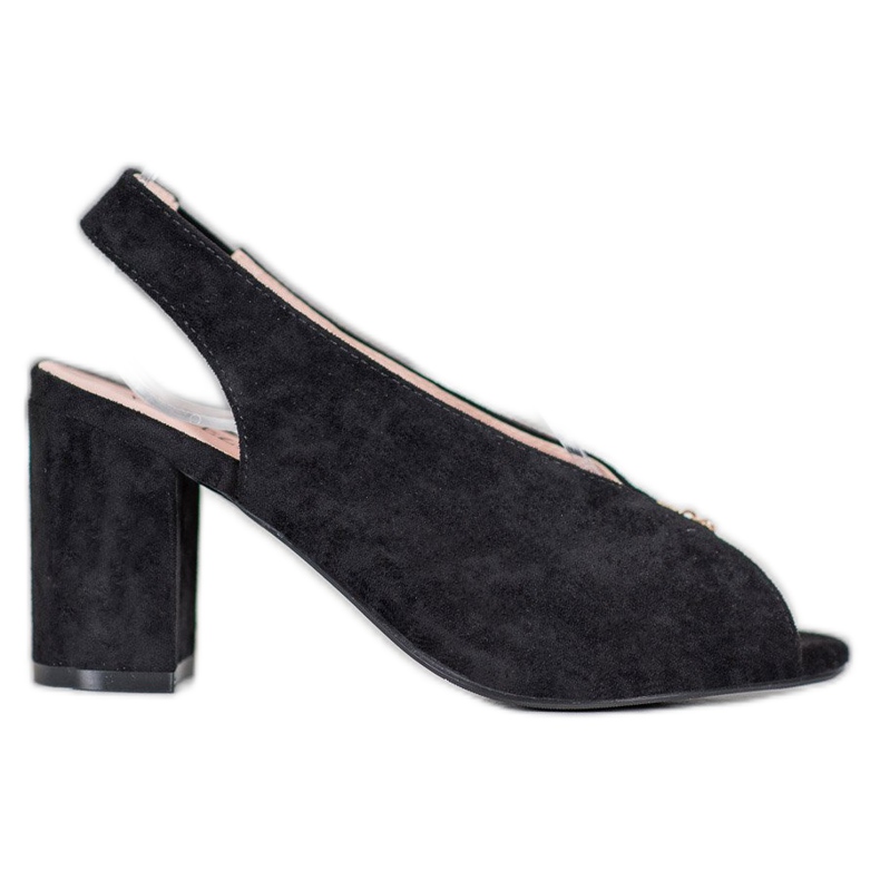 Tyylikkäät kengät postissa VINCEZA musta