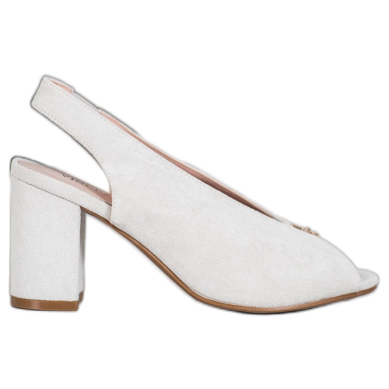 Tyylikkäät kengät postissa VINCEZA hopea