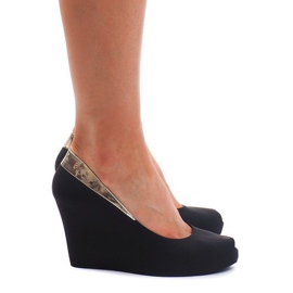 Meliski Open Wedge KM110 Musta