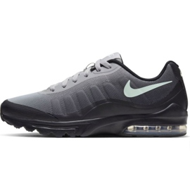 Nike Air Max Invigor M CW2648 001 harmaa