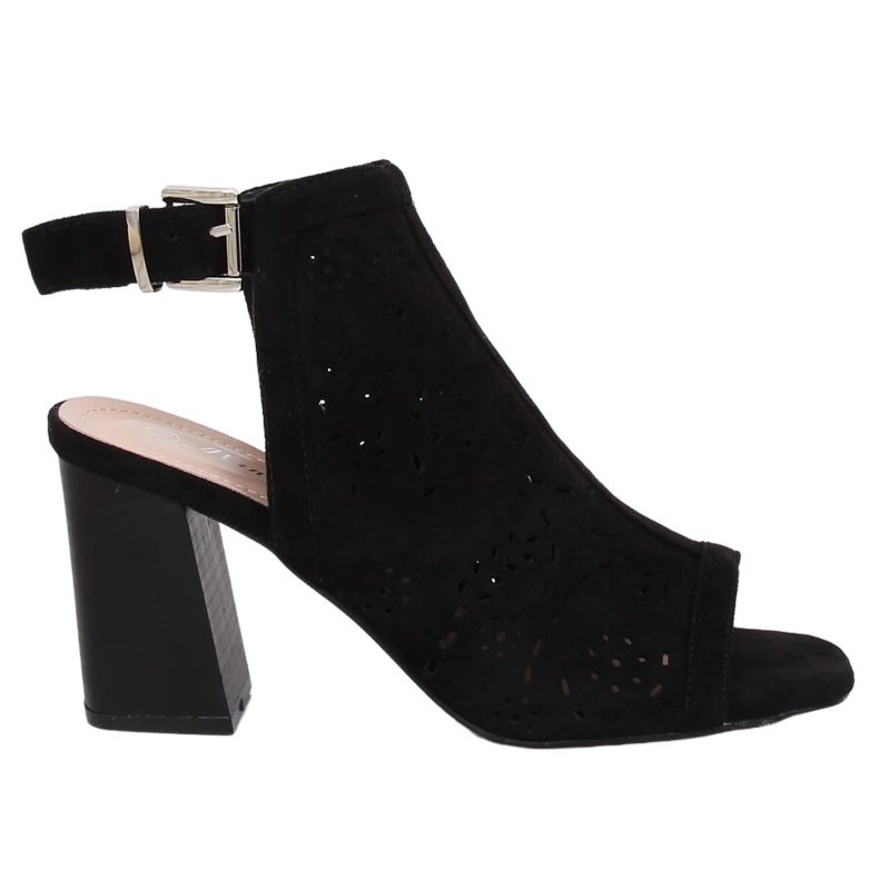 Musta avokärkiset pumput 3015 Musta