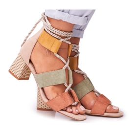 Bellucci Naisten sandaalit kantapäässä Mokkanahka Värikäs Beckie ruskea monivärinen