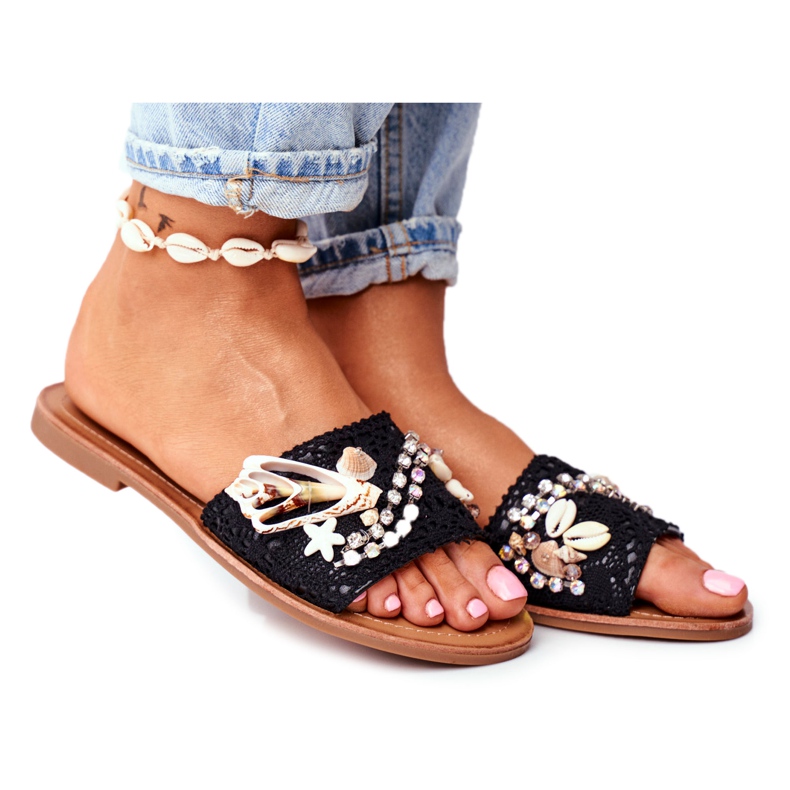 FS1 Naisten mustat tohvelit kuorilla Espanja