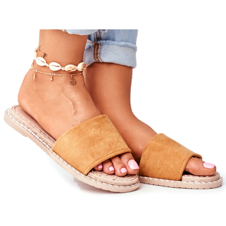 FJ1 Naisten klassiset mokkanahkatossut Camel Look At Me ruskea