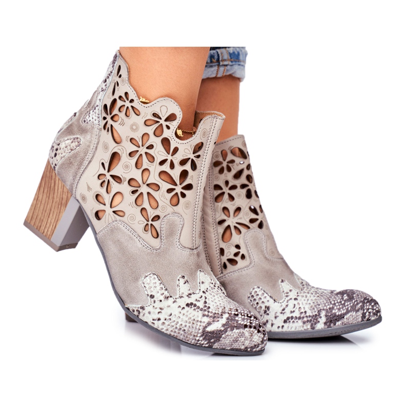 Naisten saappaat korkokenkiä Maciejka Spring Grey 04369-13 beige harmaa