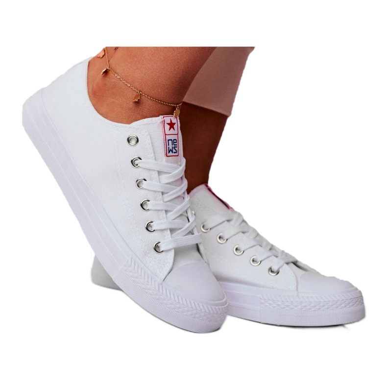 NEWS Naisten lenkkarit Matala kangas valkoinen Ecoma