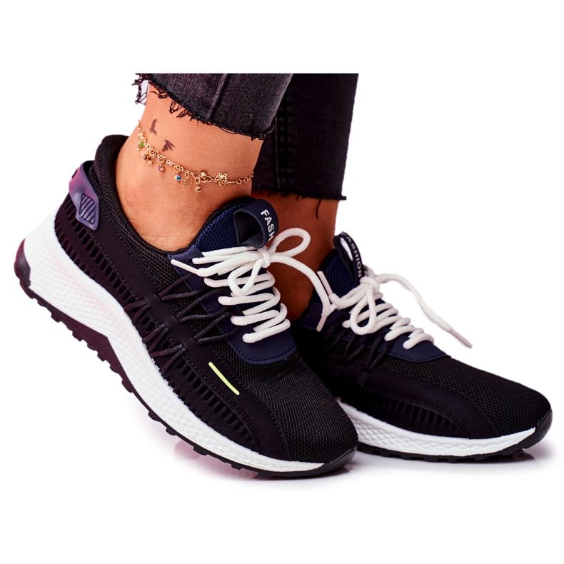 BUGO Naisten urheilukengät Musta Pamela