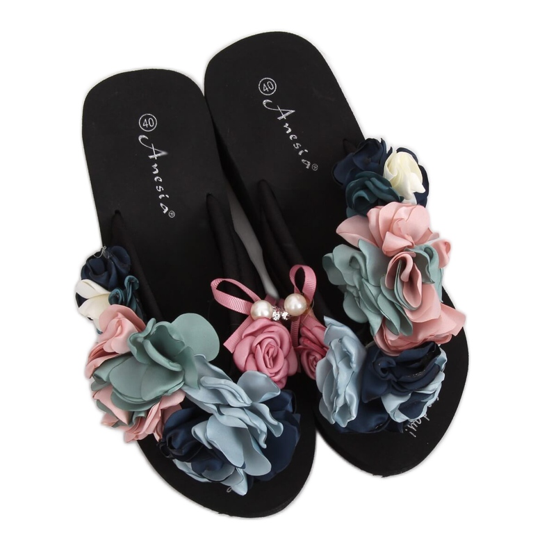 Musta N-31 Musta vaahtopohja monivärinen