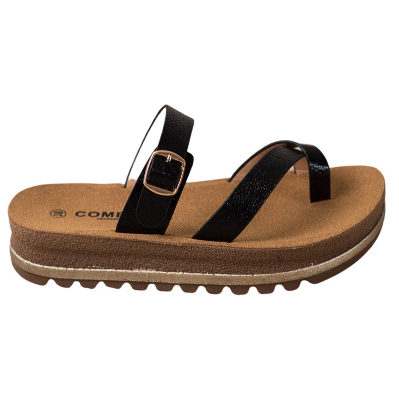 Comer Tossut muotialustalla musta