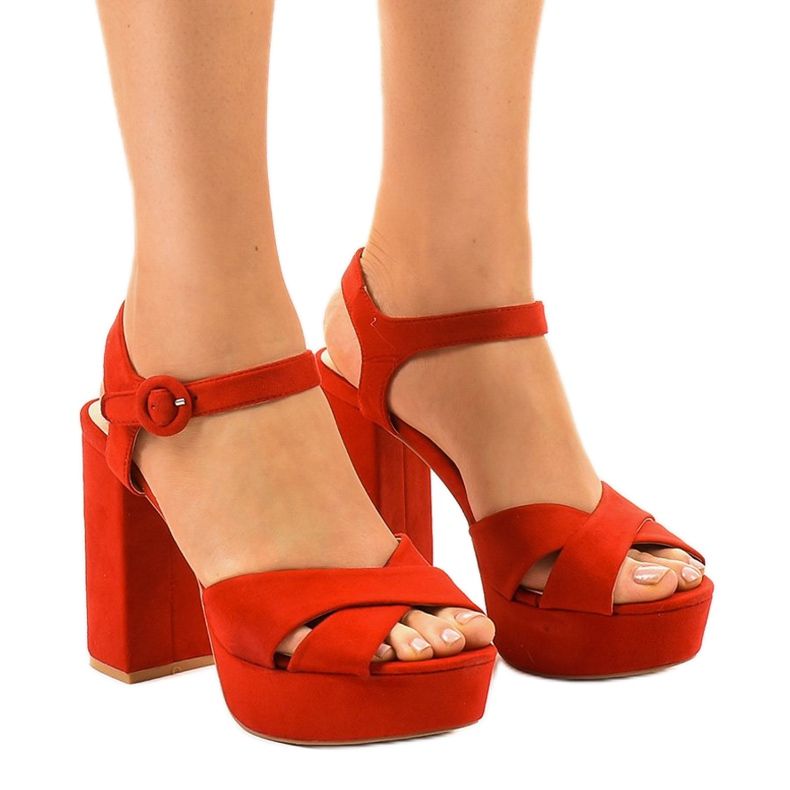 Punaiset sandaalit eko-mokkanauhassa 63-202 punainen