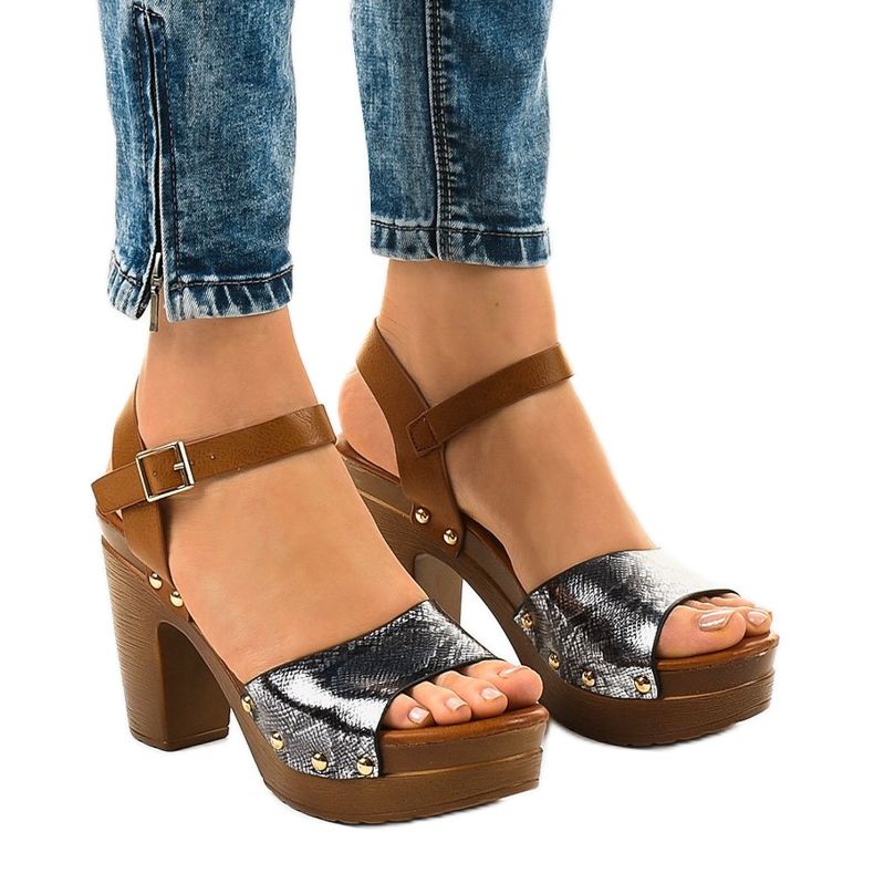 Mustat korkokengät sandaalit 150-615