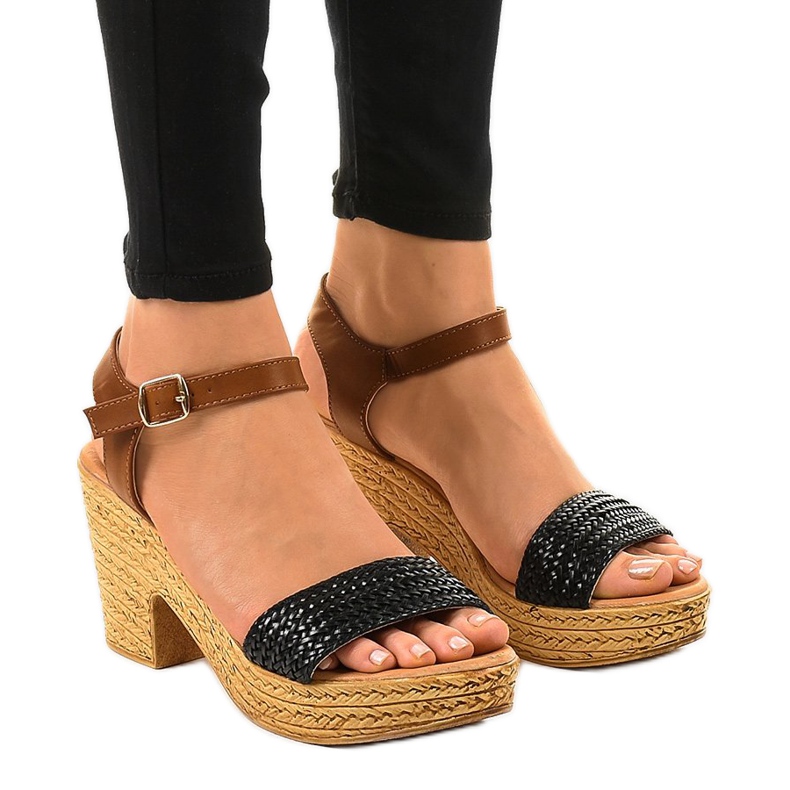 Mustat korkokengät sandaalit 150-614 ruskea